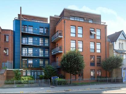 2 Bed Flat, Crown Street, RG1