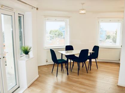 2 Bed Flat, James Watt Way, DA8