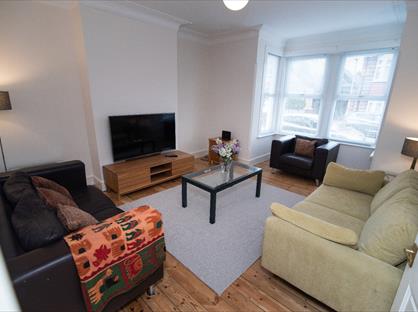 2 Bed Flat, First Avenue, ME7