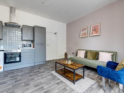 1 Bed Flat, Albemarle Crescent, YO11