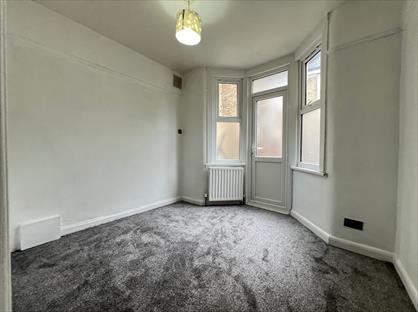 2 Bed Flat, Laleham Road, SE6