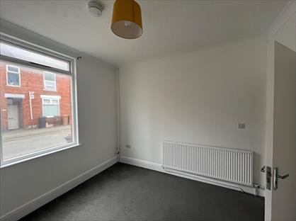 4 Bed Terraced House, St. Andrews Street, LN5