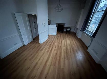 Studio Flat, Pimlico, SW1V