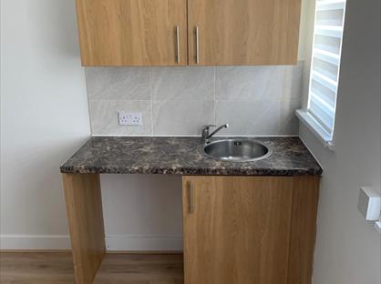 Studio Flat, Lea Bridge Road, E10