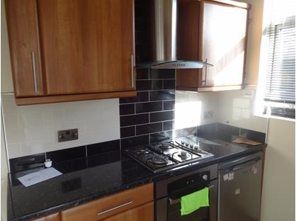 2 Bed Terraced House, Track Mount, WF17