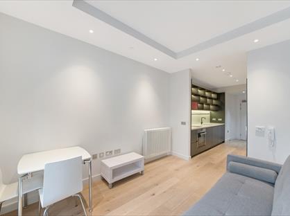 Studio Flat, Grantham House, E14