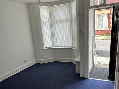 Room in a Shared House, Bebington Road, CH42
