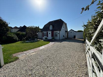 3 Bed Detached House, Ocean Drive, BN12