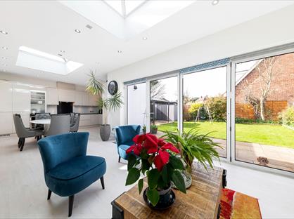 4 Bed Bungalow, Arbuthnot Lane, DA5