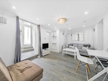1 Bed Maisonette, Orlop Street, SE10