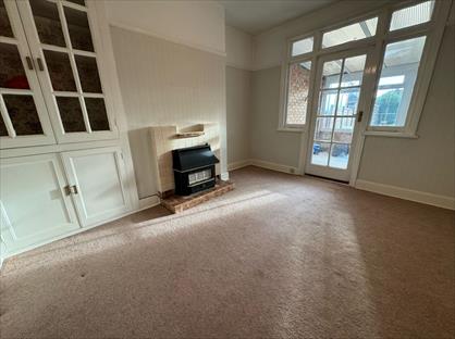 3 Bed Semi-Detached House, Dorchester Waye, UB4