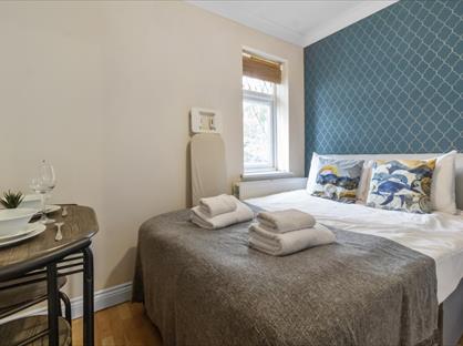 Room in a Shared Flat, The Roundway, N17