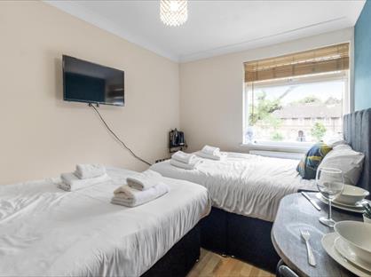Room in a Shared Flat, The Roundway, N17