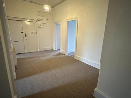 4 Bed Flat, Paisley Road West, G51