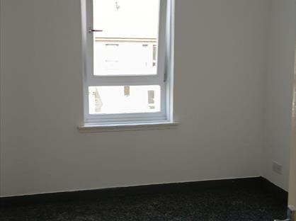 3 Bed Flat, Ardgour Road, KA3