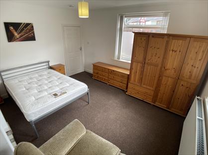 Room in a Shared House, O'leary Street, WA2