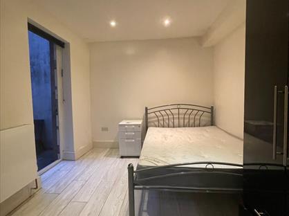 1 Bed Flat, Rufford Street, N1