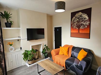 3 Bed Terraced House, Tredworth Road, GL1