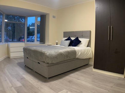Room in a Shared House, Bath Road, TW4