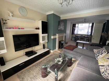 Room in a Shared House, Dilston Road, KT22