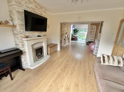 Room in a Shared House, Ashridge Way, SM4