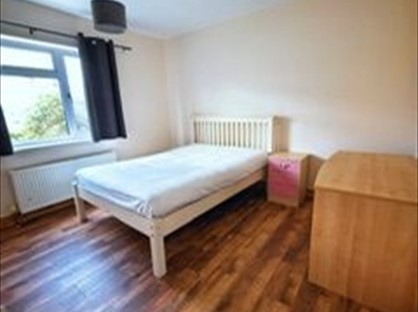 Room in a Shared House, Walter Road, RG41