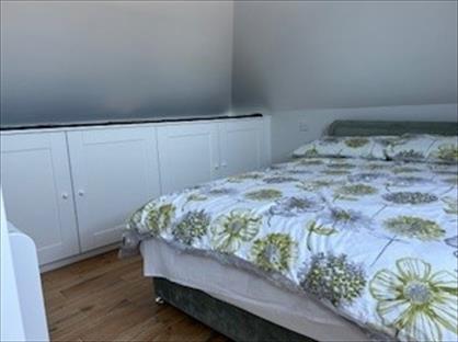 Bedsit, Manor Gardens, TW12