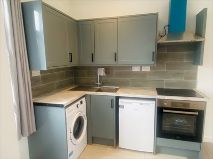 1 Bed Flat, Queens Road, BN1
