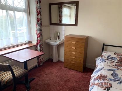 Room in a Shared House, Princes Avenue, N13