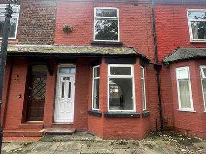 3 Bed Terraced House, Village Street, M7