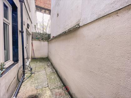 Studio Flat, Linden Gardens, W2