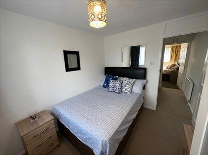 Room in a Shared House, Mead Way, CT2