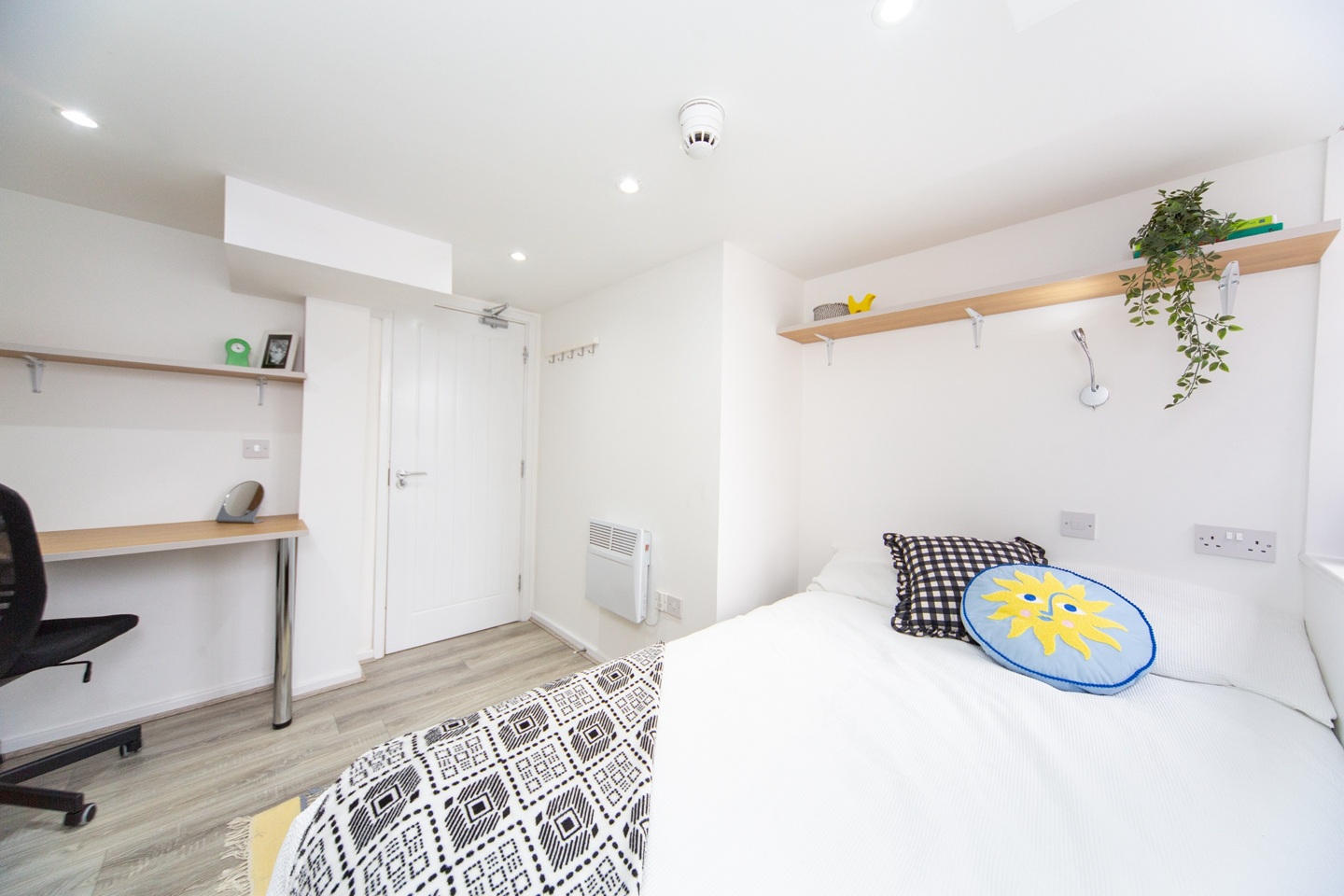 7 Bed Flat, Parr Street, L1 photo 4