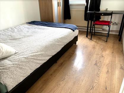 Room in a Shared Flat, Icarus House, E3