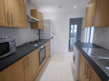4 Bed Terraced House, Carlingford Road, N15
