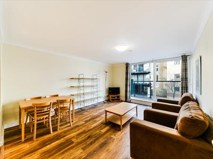 1 Bed Flat, Boardwalk Place, E14