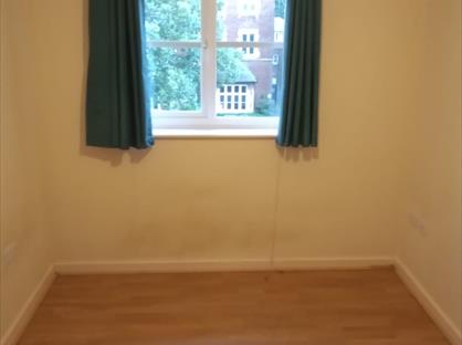 Studio Flat, Farrier Road, UB5