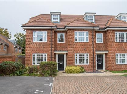 4 Bed End Terrace, Century Way, BR3