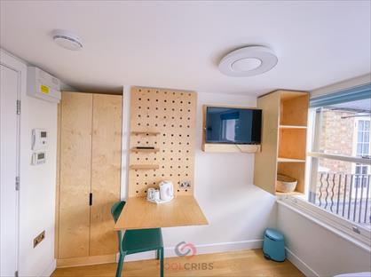 Studio Flat, Philbeach Gardens, SW5