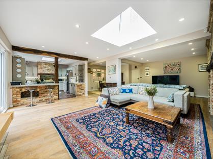 4 Bed Detached House, Riefield Road, SE9