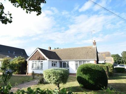 2 Bed Bungalow, Arnold Road, CO15