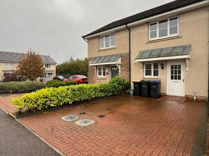 3 Bed Terraced House, Balquharn Circle, AB12
