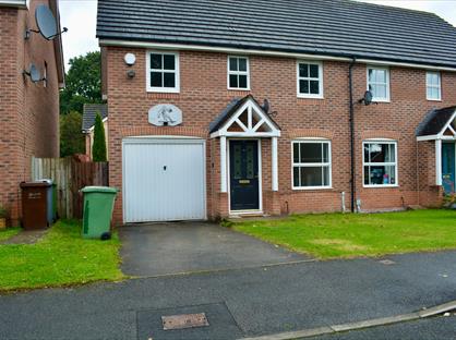 3 Bed Semi-Detached House, Sherbourne Drive, LS6