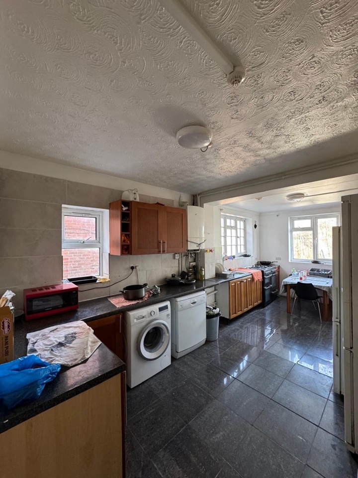 Additional image 2 of Room in a Shared House, Tennyson Road, SO17, N1 7GU