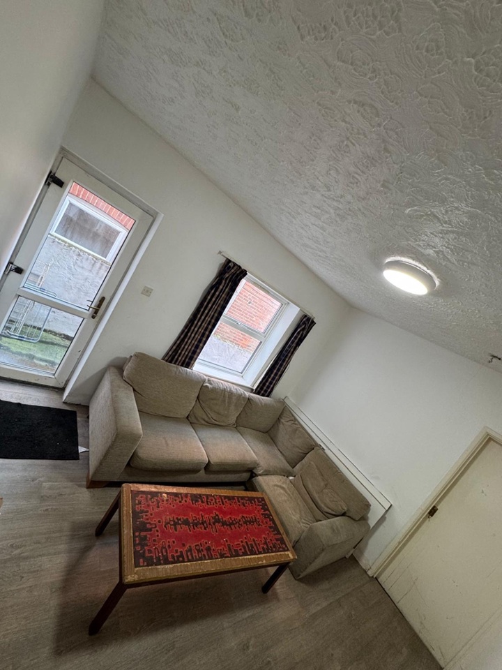 Additional image 3 of Room in a Shared House, Tennyson Road, SO17, N1 7GU