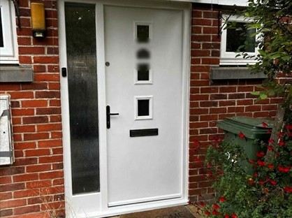 2 Bed Terraced House, Englefield Way, RG24