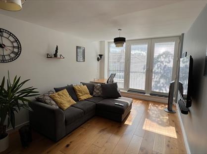 1 Bed Flat, Portman House, RM1