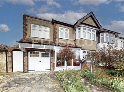 Room in a Shared House, Edgware, HA8