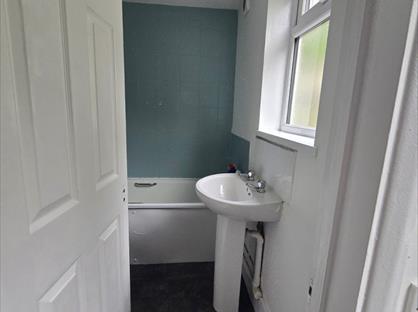 1 Bed Flat, Mayfield Avenue, CT16