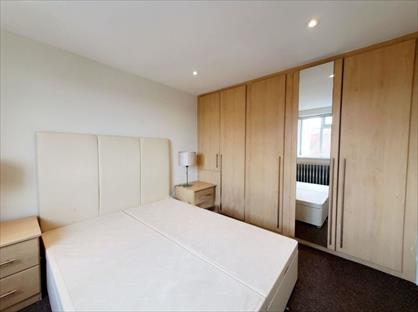Room in a Shared Flat, Perimeade Road, UB6